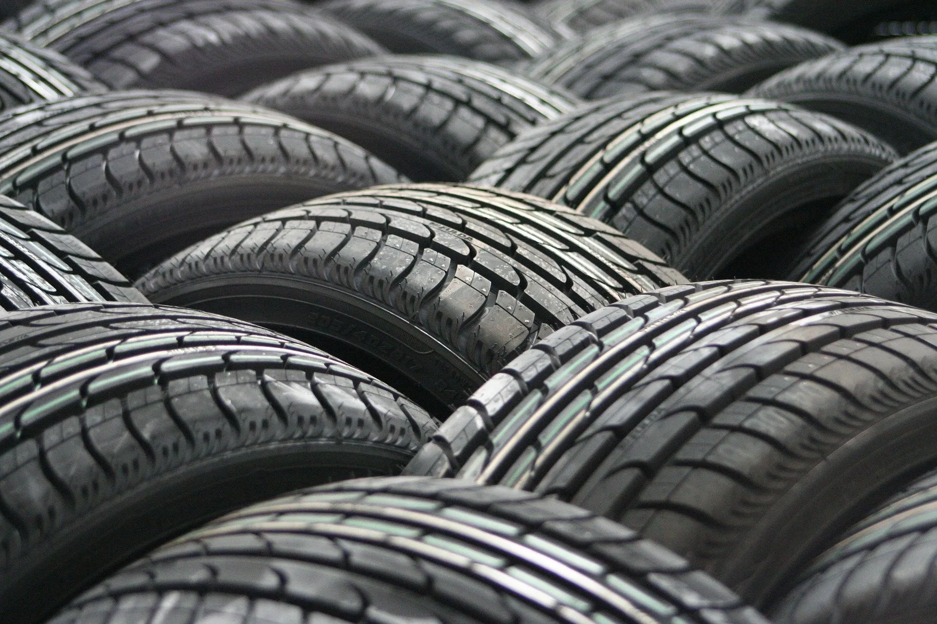 ¿Cuáles son los diferentes tamaños de los neumáticos de los coches?