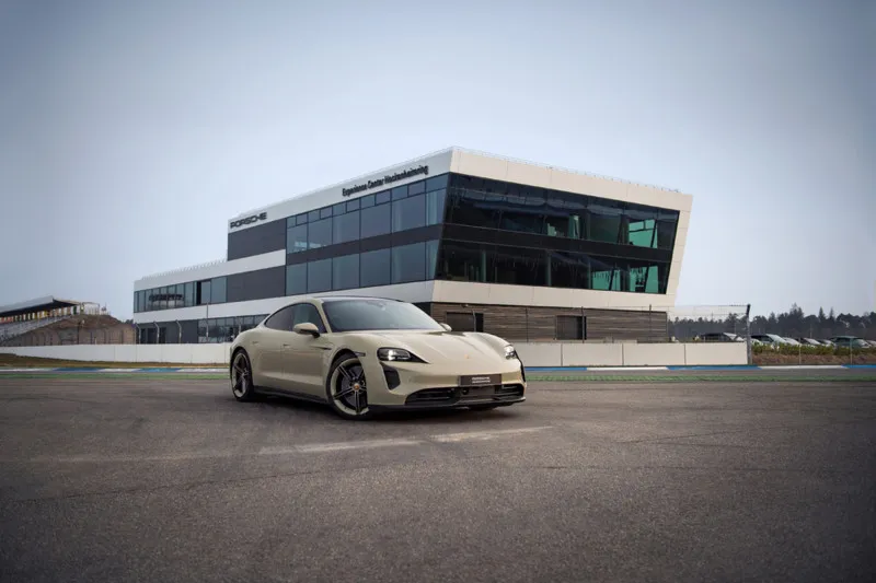 Новото Porsche Taycan със специално издание GTS Hockenheimring - видео 