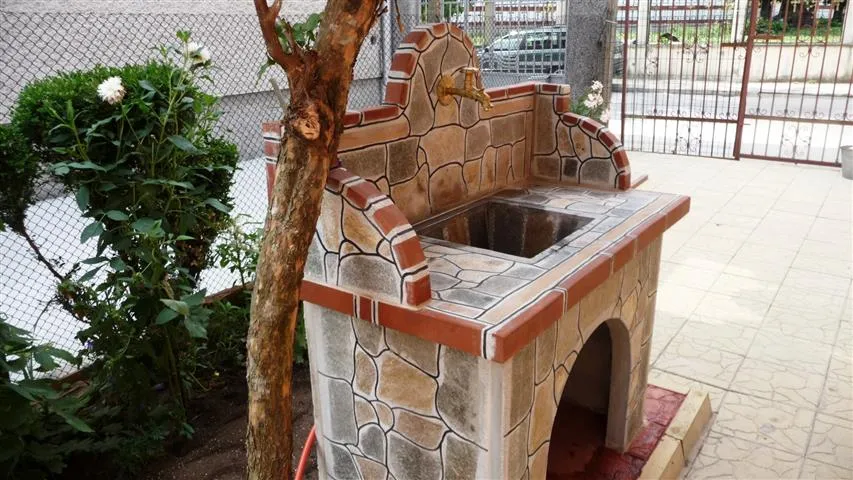 Красива градинска мивка в Добрич