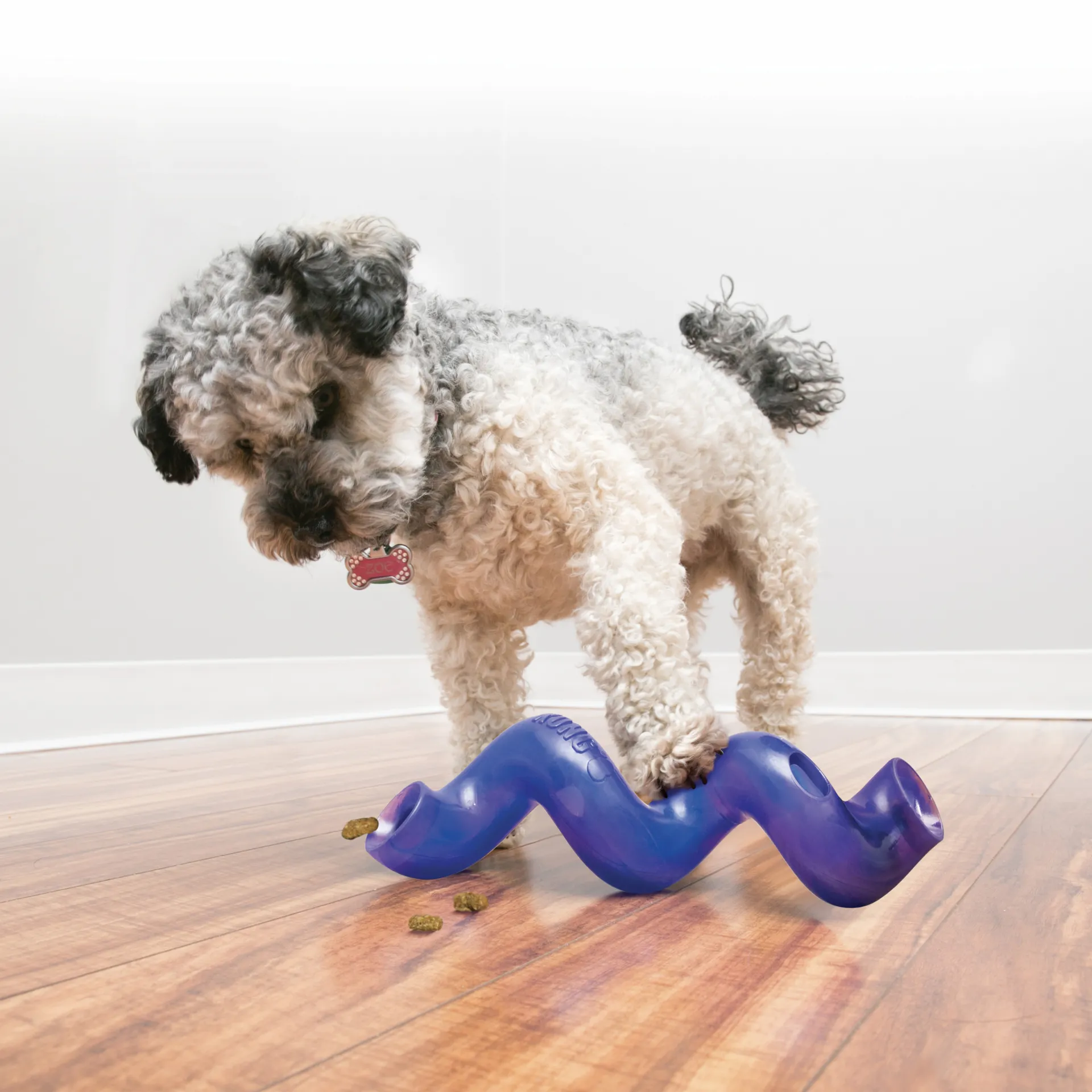 Kong Treat Spiral Stick Large - Спираловидна играчка за кучета с място за криене на лакомства 2