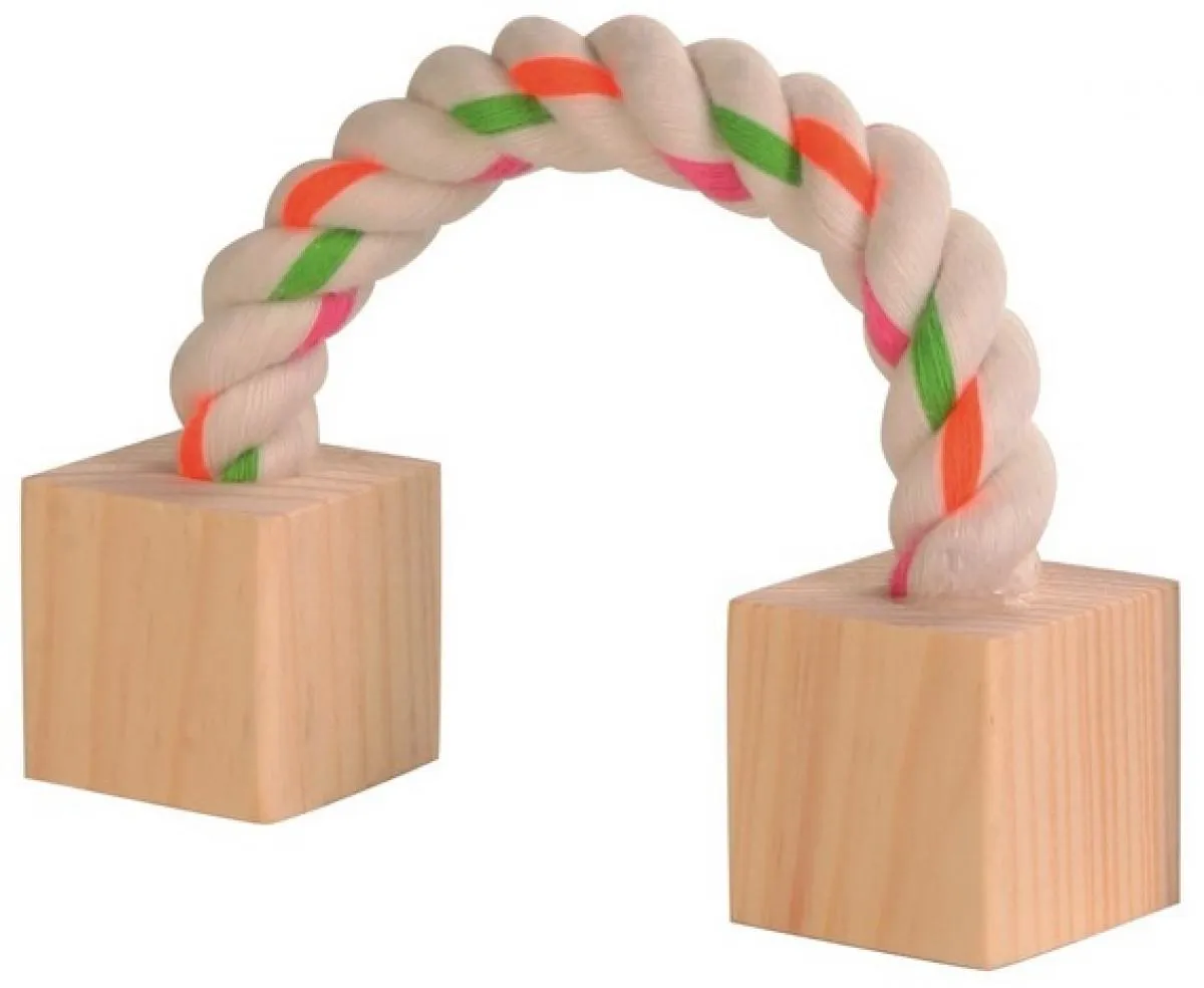 Trixie Playing Rope - играчка за морски свинчета и зайчета , дървени кубчета с въже.20 см.