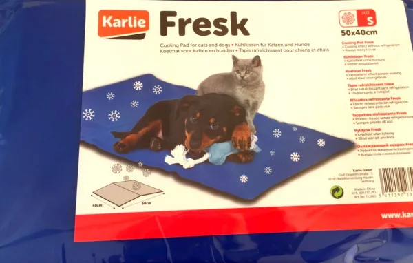 Karlie - Охлаждаща постелка за кучета и котки 40х50 см. 1