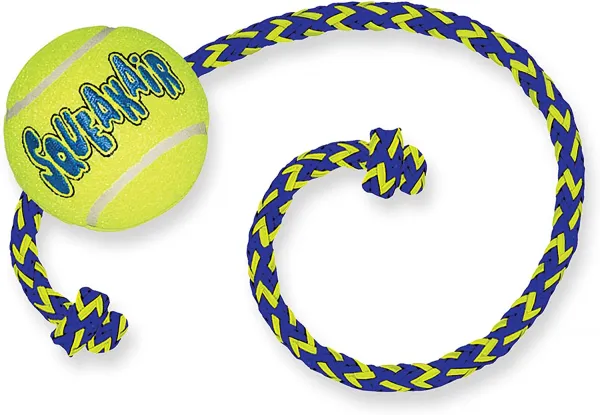 Kong Squeaker Tennis Ball with Rope Medium - Тенис топка с въже за дърпане и дъвчене(50 см.) за кучета с пискюл 6 см. 1