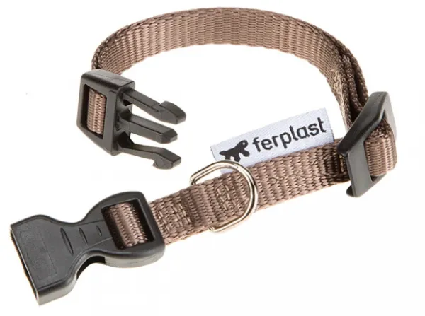 Ferplast Club Collar - Регулируем нашийник за кучета с пластмасова катарама, 23-32 см./ 10мм. - кафяв