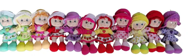 Мека парцалена кукла Ягодка с две плитки, сладка рокличка и с шапчица на главата 1