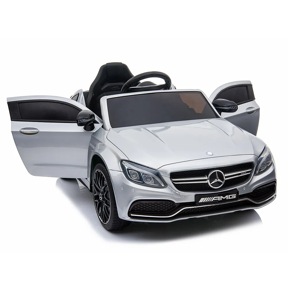 Акумулаторна кола Mercedes Benz C63 AMG, Червен металик, 12V, с меки гуми, отварящи се врати | Iguana.bg 3