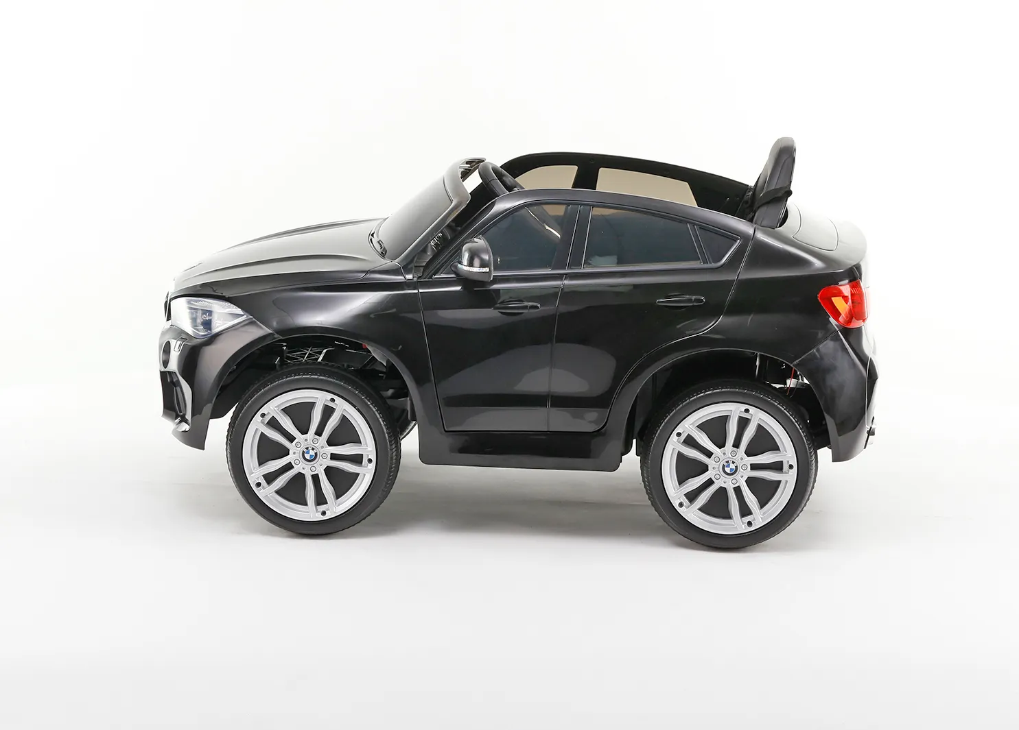 Лицензиран, Акумулаторен джип BMW X6M Черен, 12V с Предни и задни светлини | Iguana.bg 3