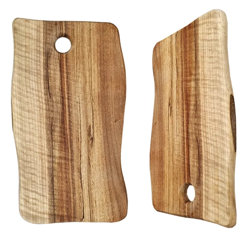 Дървена орехова дъска с отвор за окачване, ръчно изработена в България | Iguana.bg 4