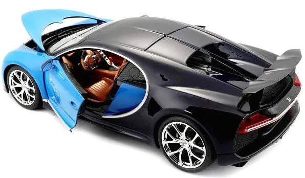 Bburago Plus - модел на кола 1:18 - Bugatti Chiron  3