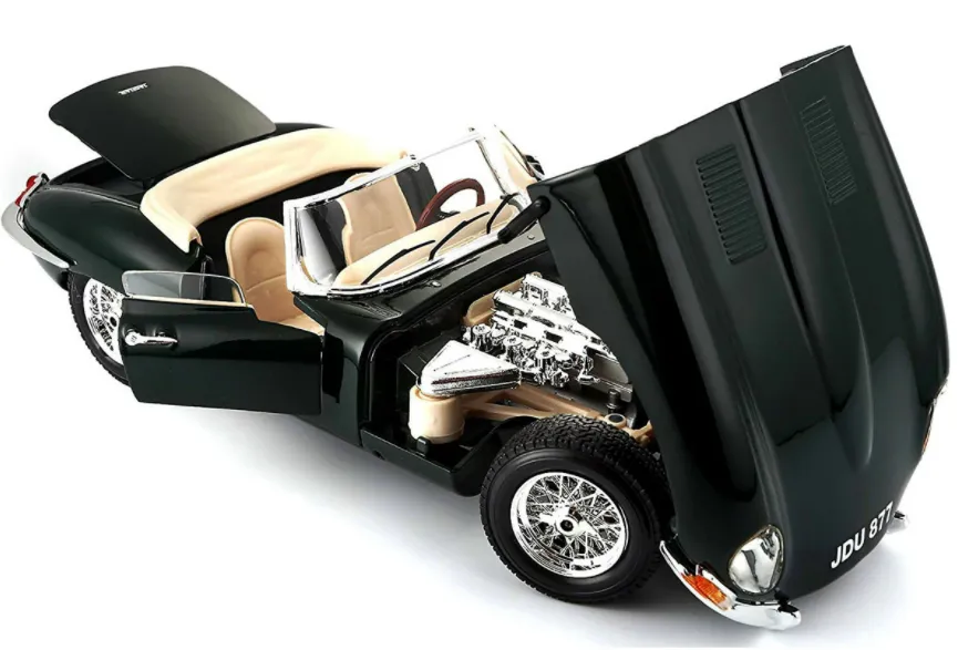 Bburago Gold - модел на кола 1:18 - Jaguar'E'Cabrio 1961 3