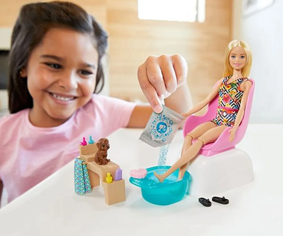 Кукла Barbie - Игрален комплект: Салон за маникюр 6