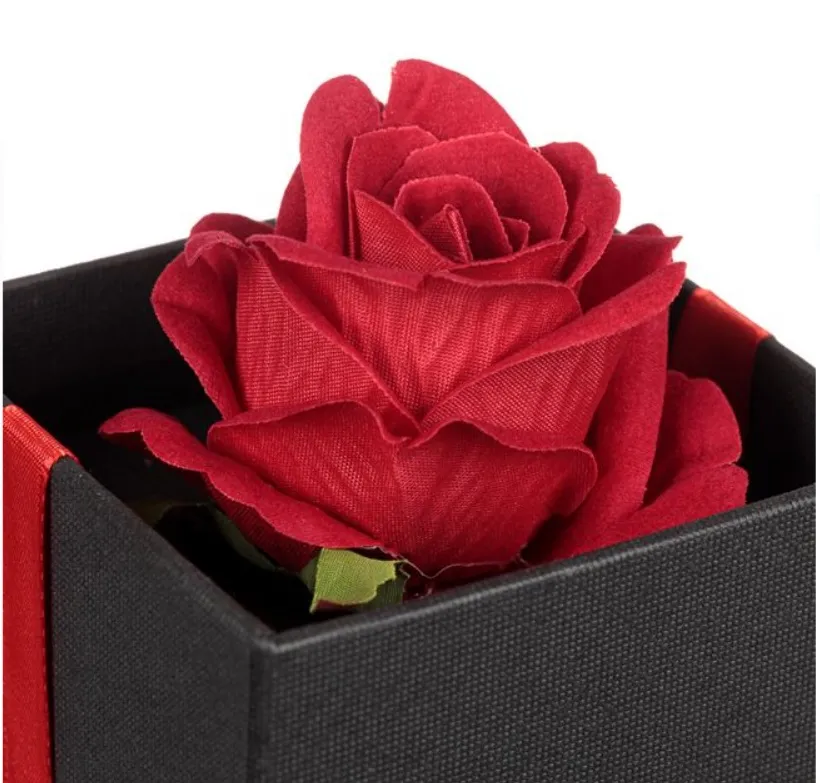 Декоративна роза в подаръчна кутийка, 9x9x10.5см, Оригинален и стилен подарък за Жена 2