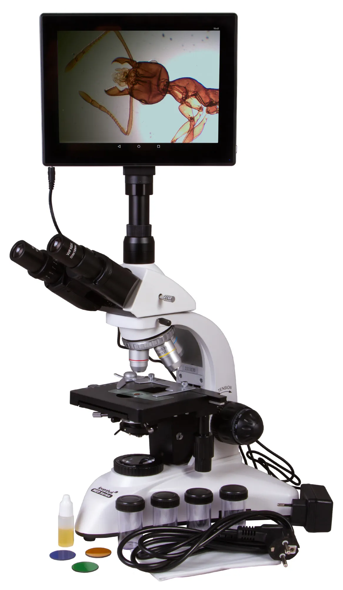 Цифров тринокулярен микроскоп Levenhuk MED D20T LCD 2