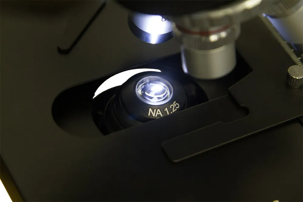Бинокулярен микроскоп Levenhuk 720B 6