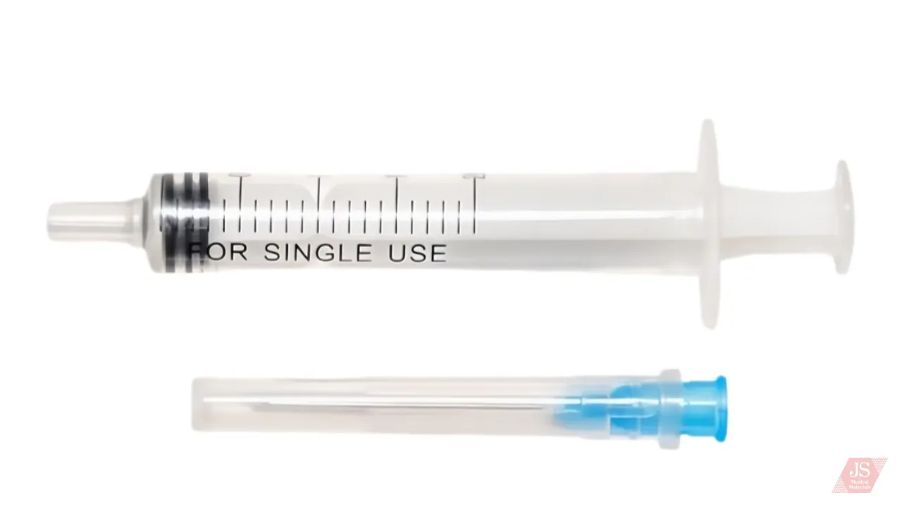 Syringes with a metal needle - Three-component 2