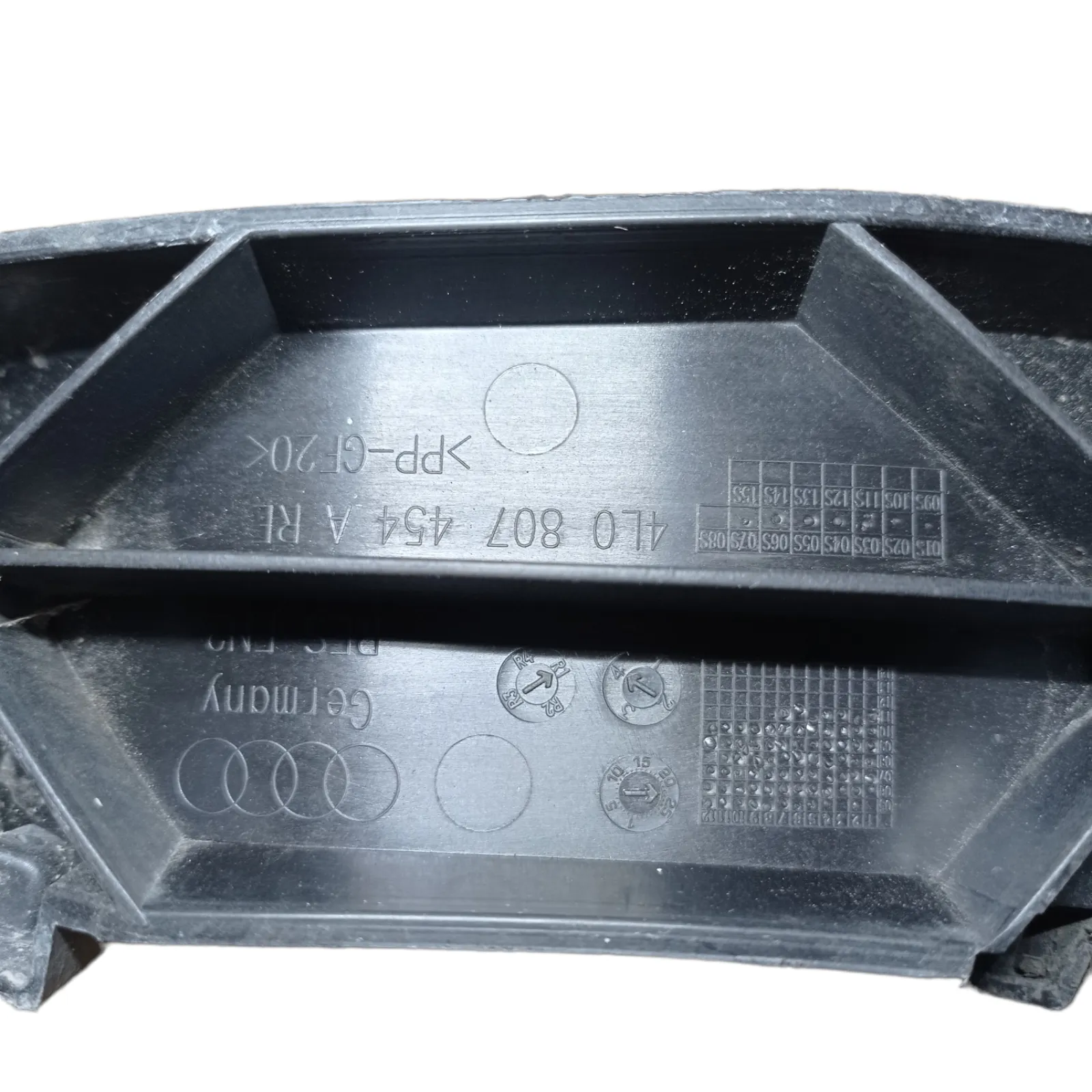 Монтажни елементи за задна броня Audi Q7 6.0 TDI V12 (2009-2015)-[4L0 807 453 A , 4L0 807 454 A , 4L0 807 329] 6