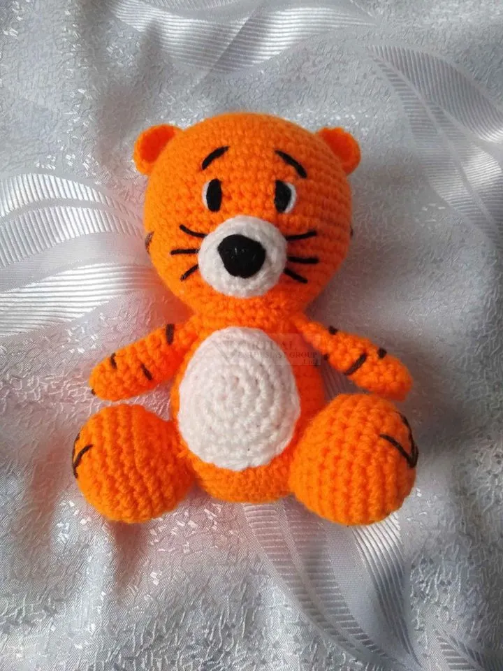 Ръчно плетена играчка тигърче 3