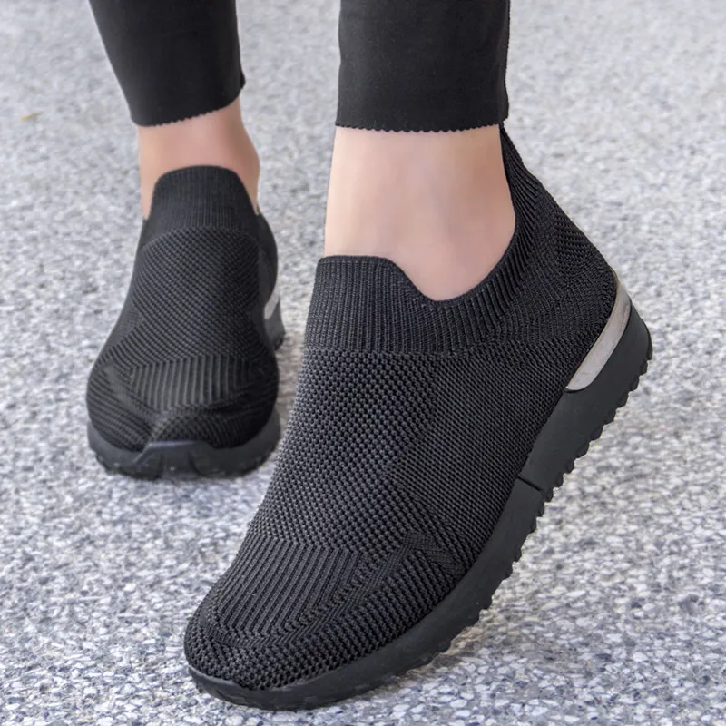 Ежедневни дамски обувки D200 black 2