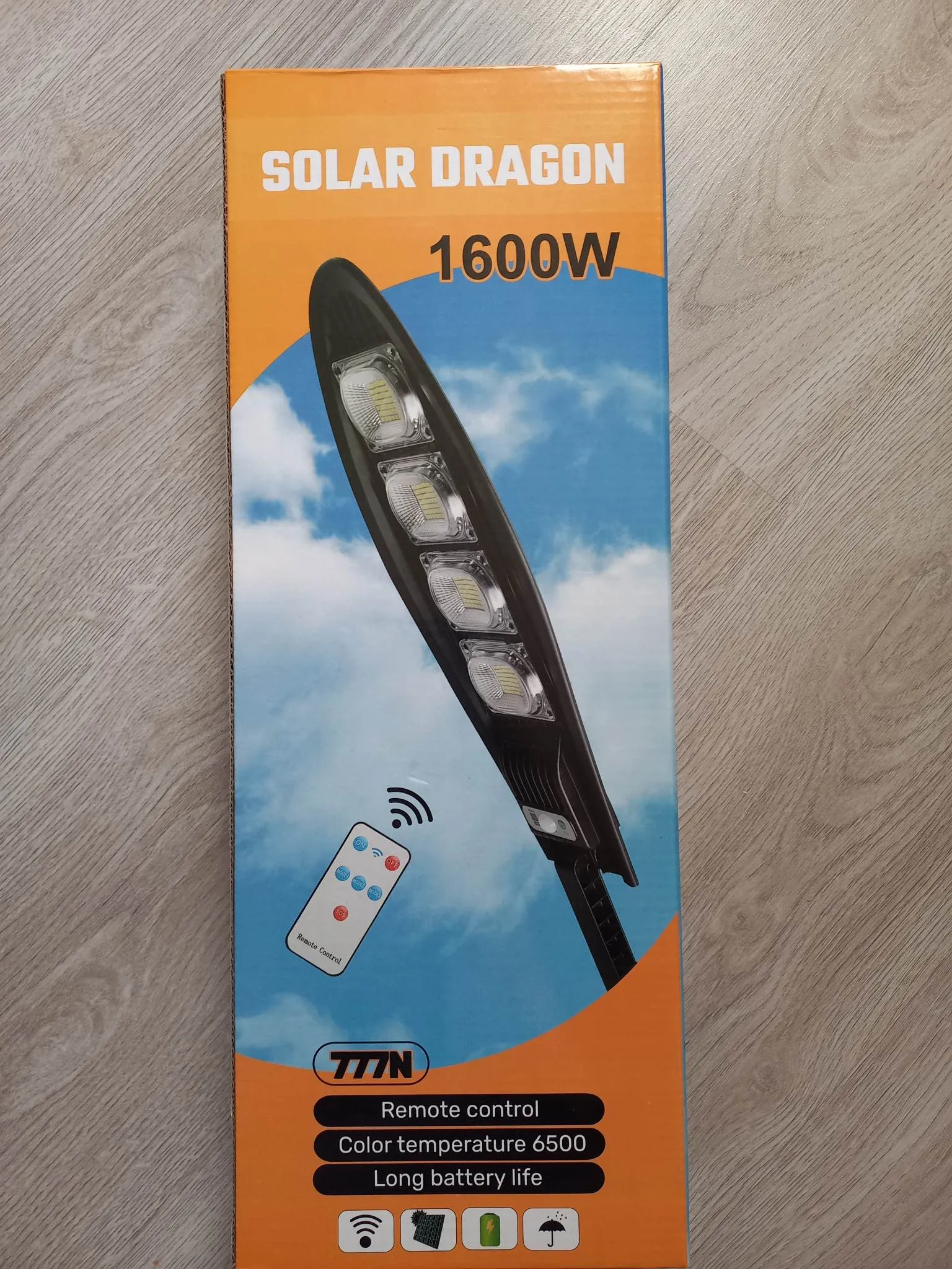 Соларна лампа SOLAR DRAGON 1600W със сензор за движение и дистанционно управление 777N 1