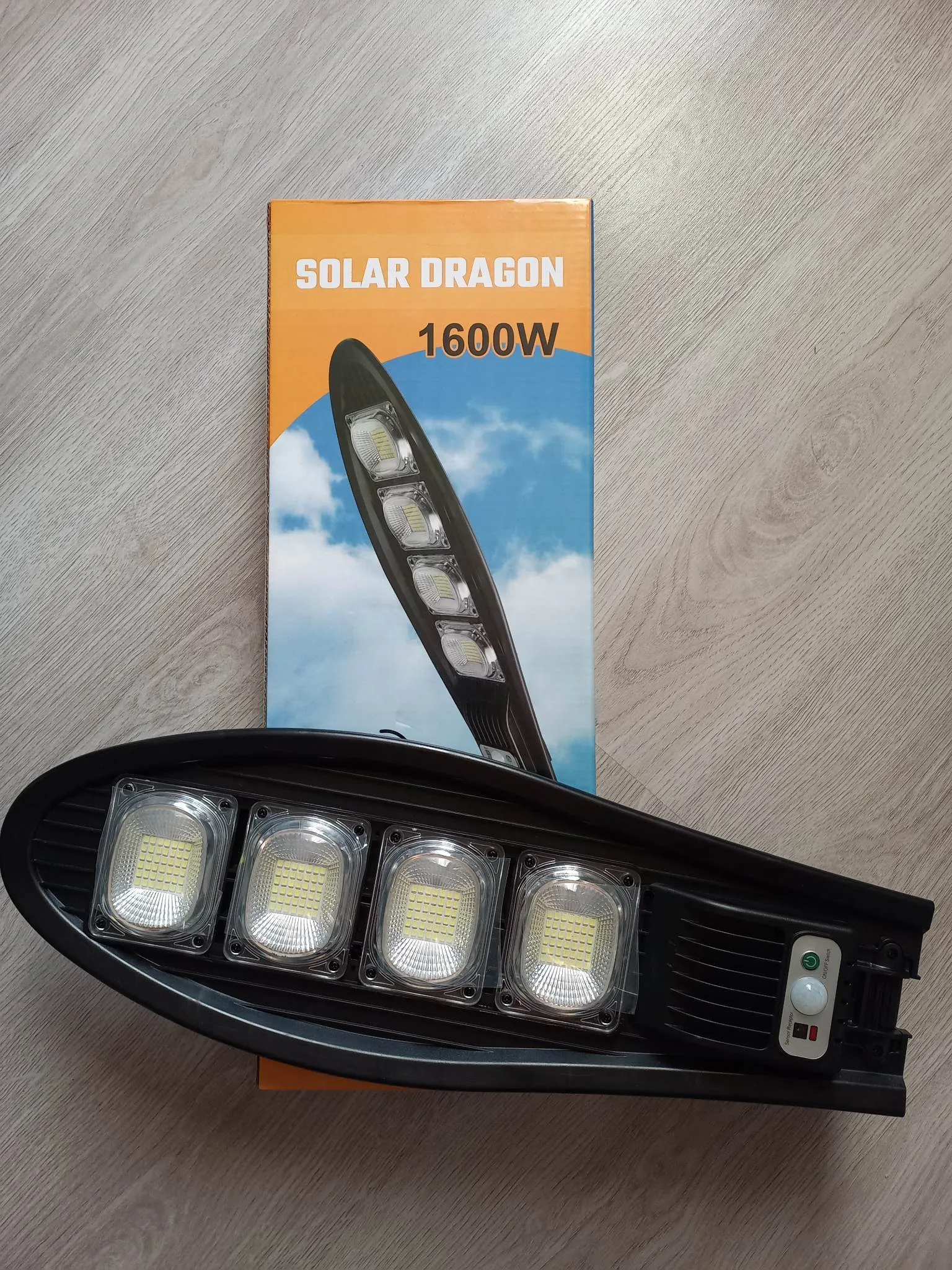 Соларна лампа SOLAR DRAGON 1600W със сензор за движение и дистанционно управление 777N 2