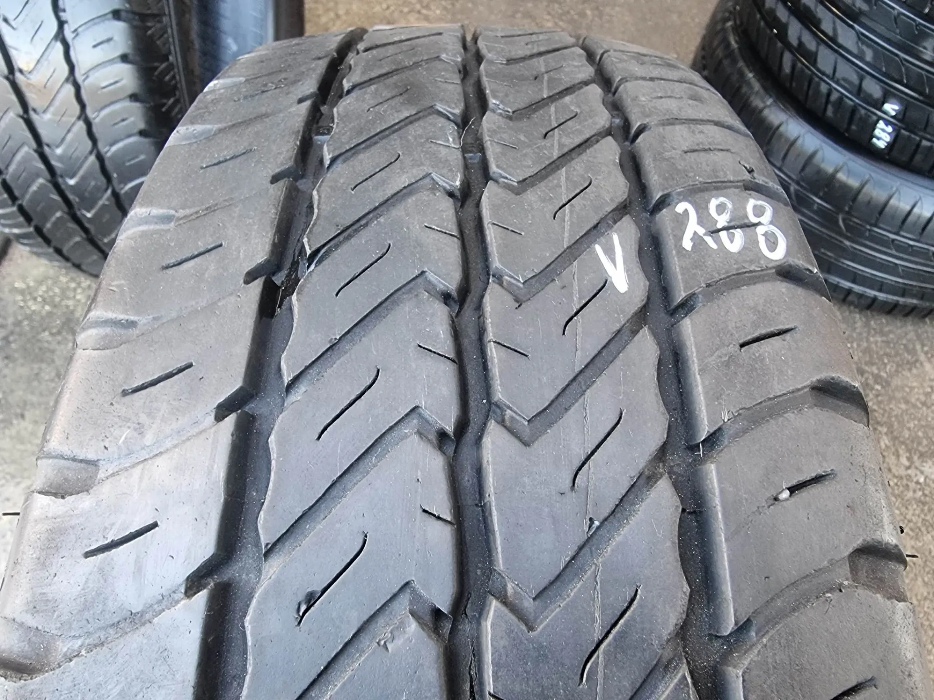 гуми за бус 215/60/17С Dunlop V288 2