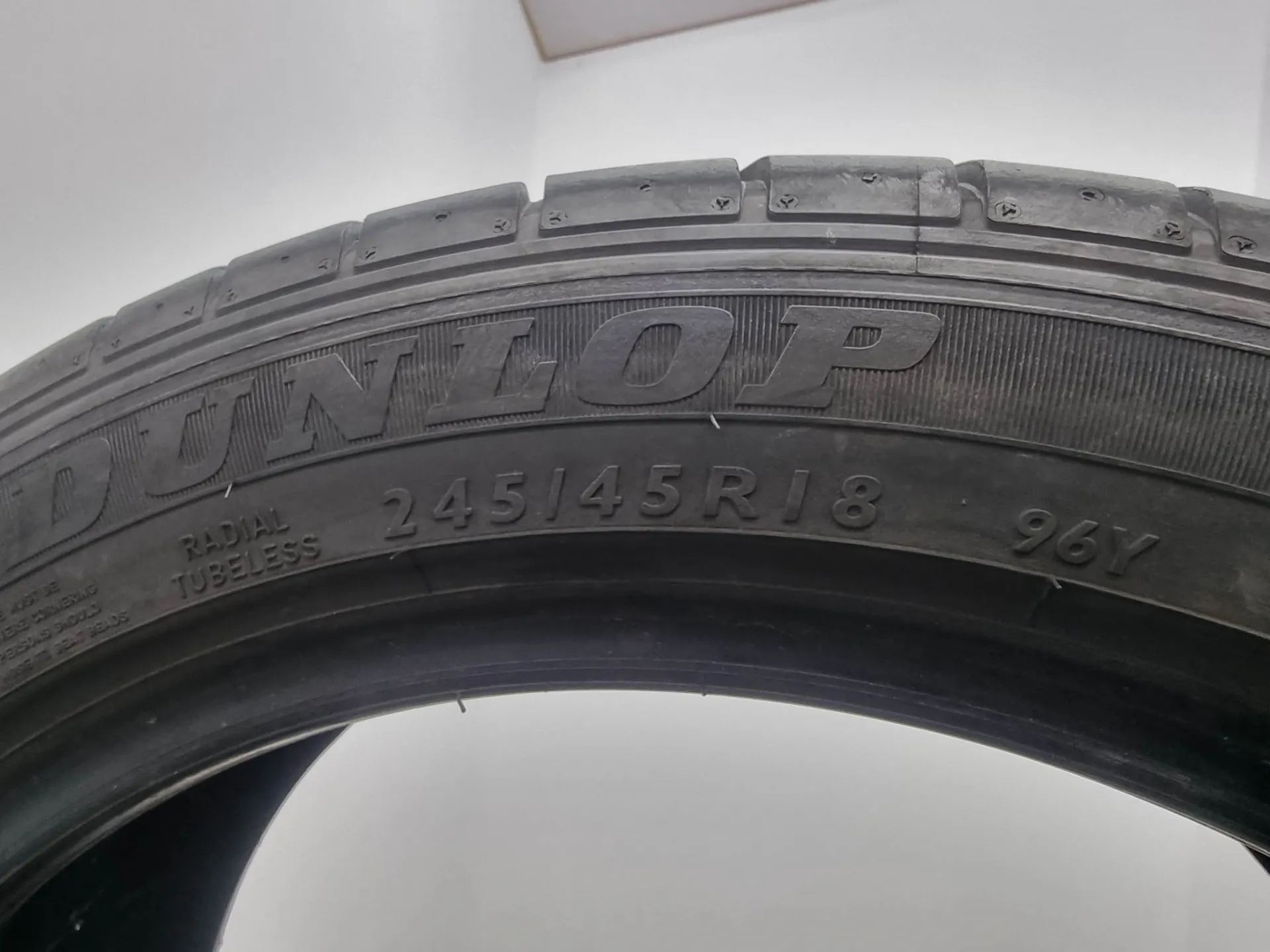 2бр летни гуми 245/45/18 Dunlop V760 4