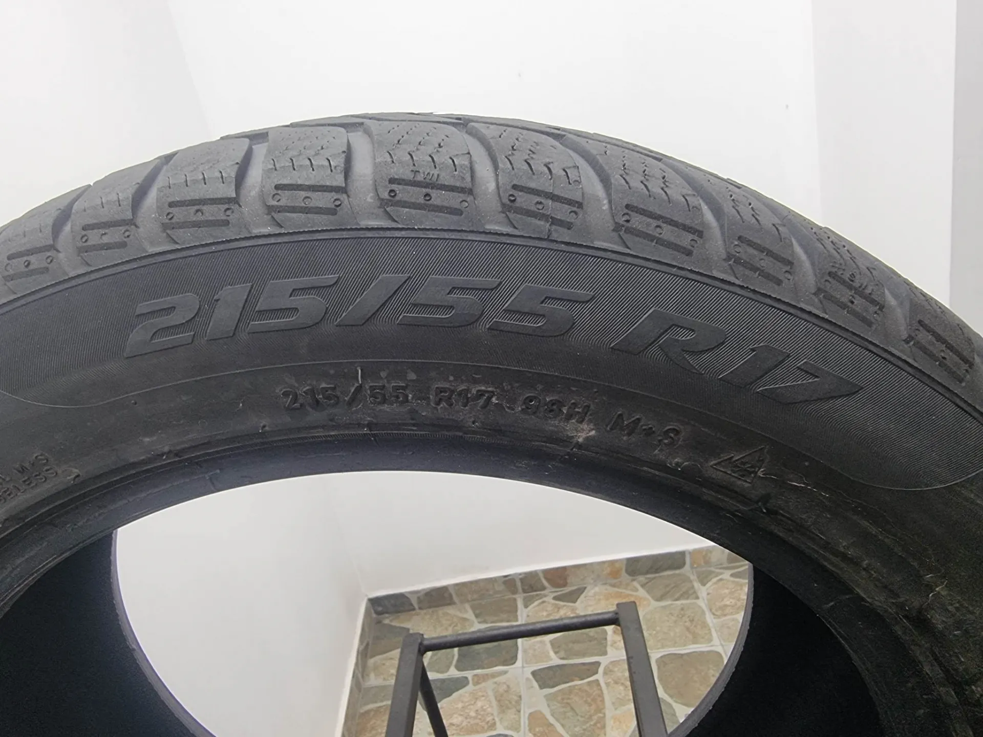 2бр зимни гуми 215/55/17 Pirelli V851 4