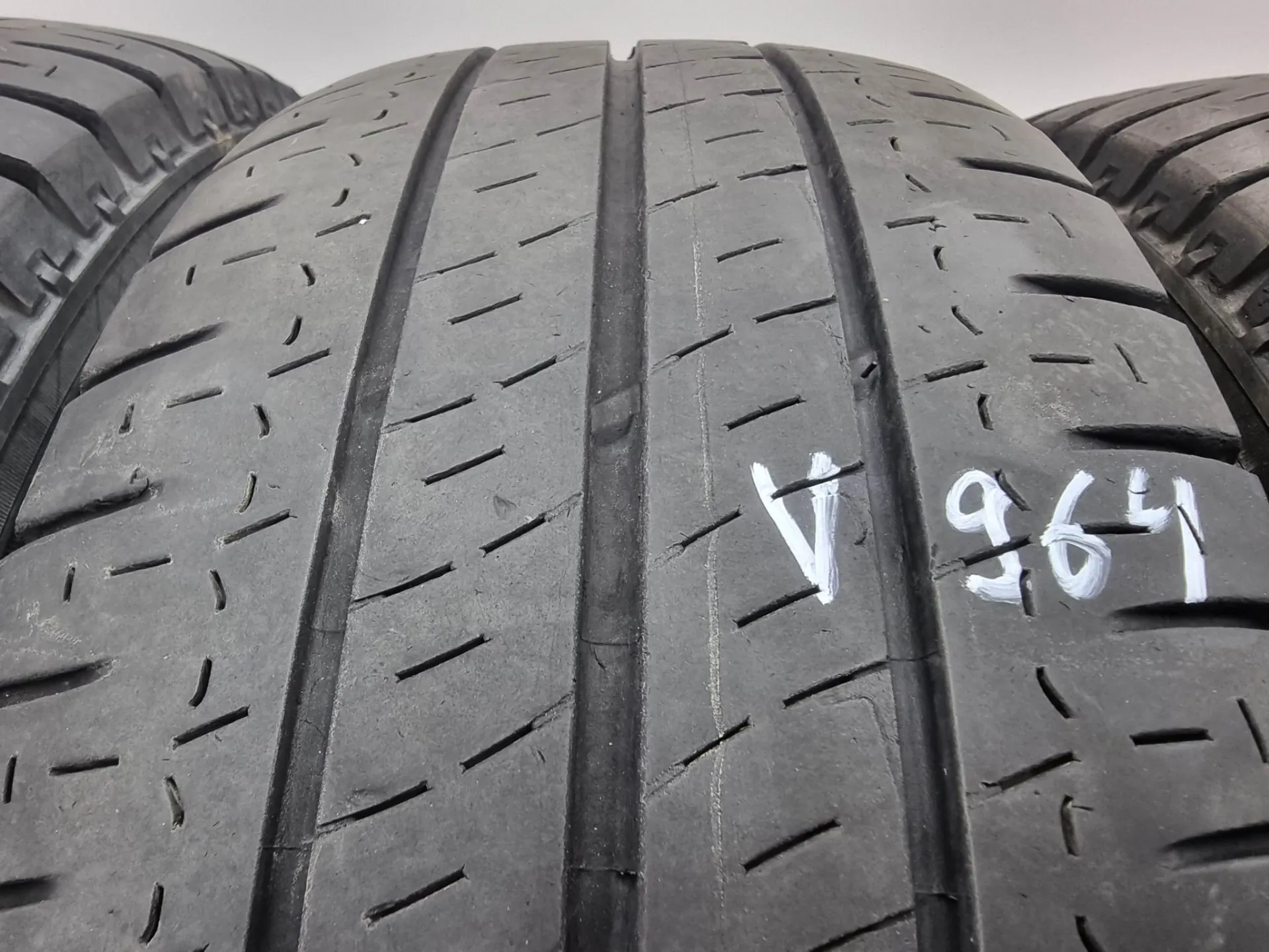 4бр летни гуми за бус 215/65/16С Michelin V964 2