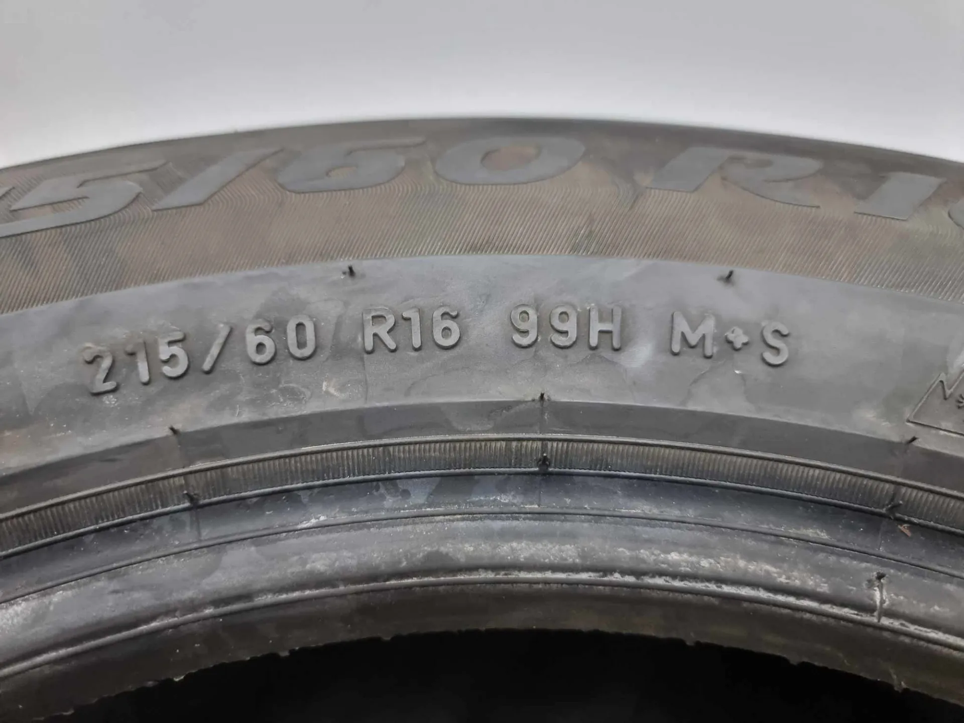 2бр зимни гуми 215/60/16 Pirelli C388 4
