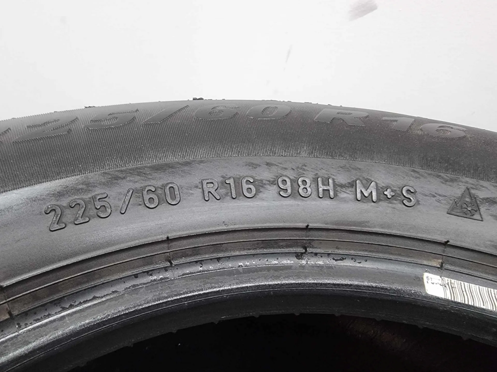 2бр зимни гуми 225/60/16 Pirelli L0105 4