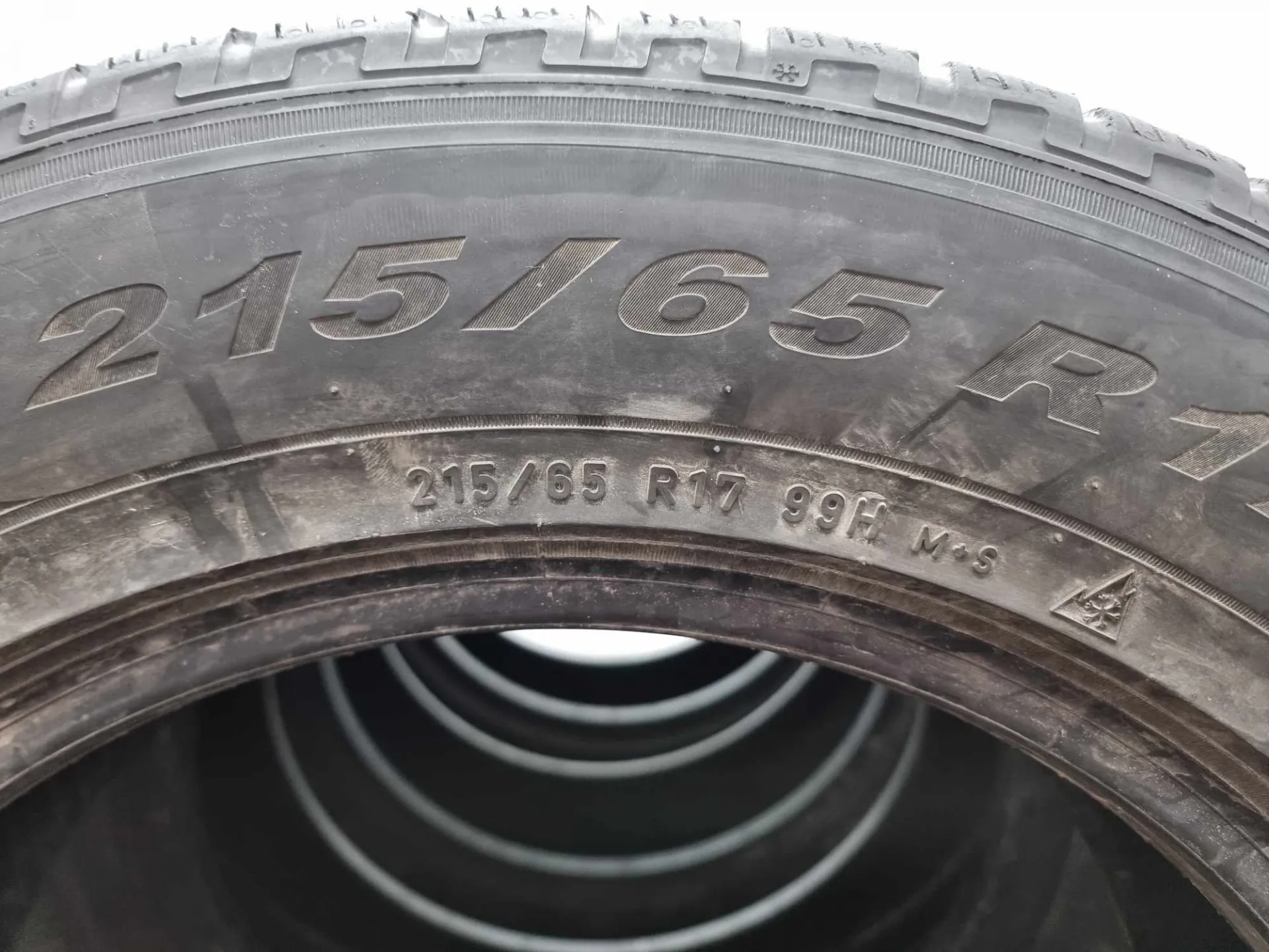4бр зимни гуми 215/65/17 Pirelli L0108 6
