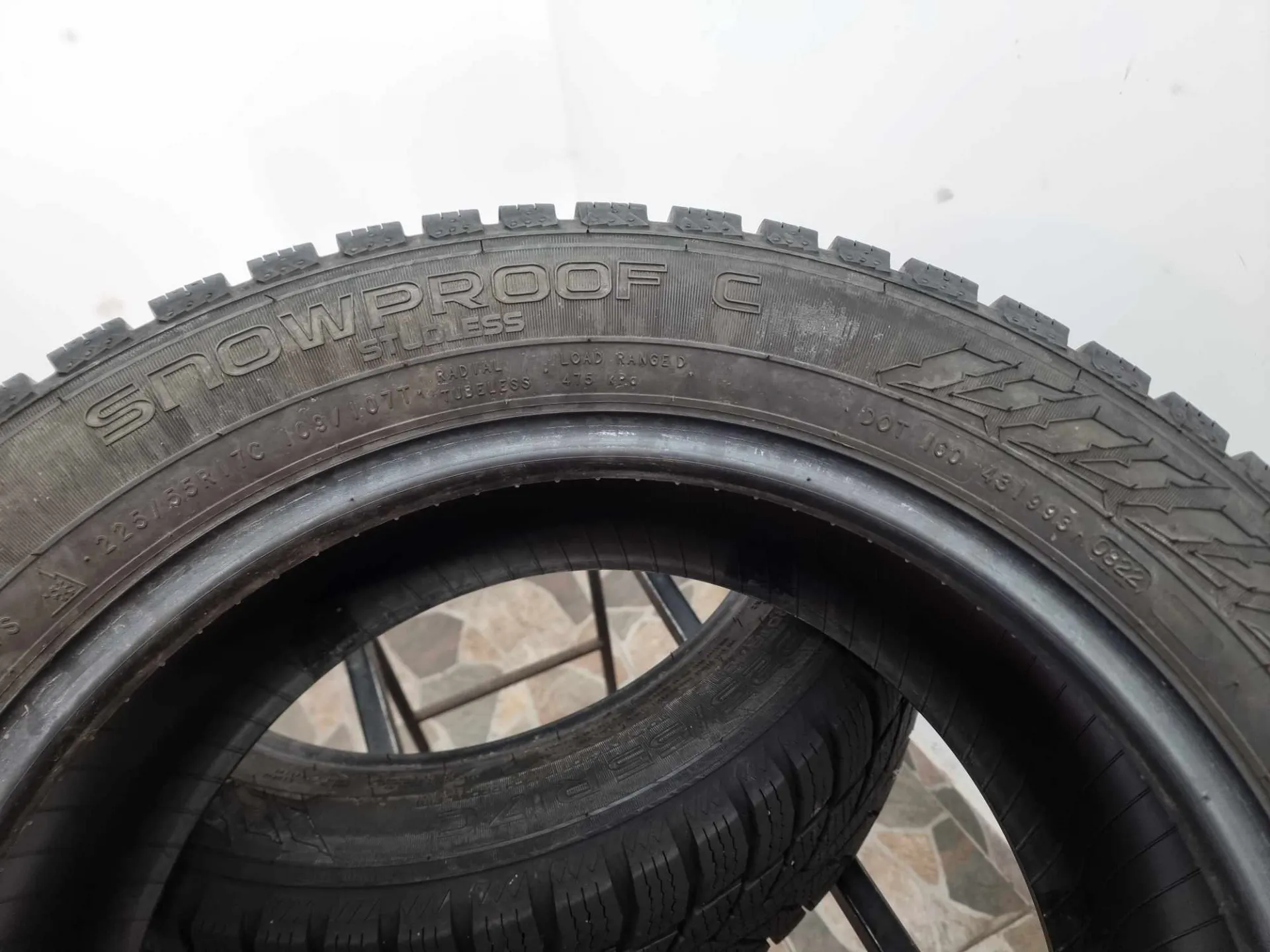 2бр зимни гуми за бус 225/55/17C Bridgestone L0129 4