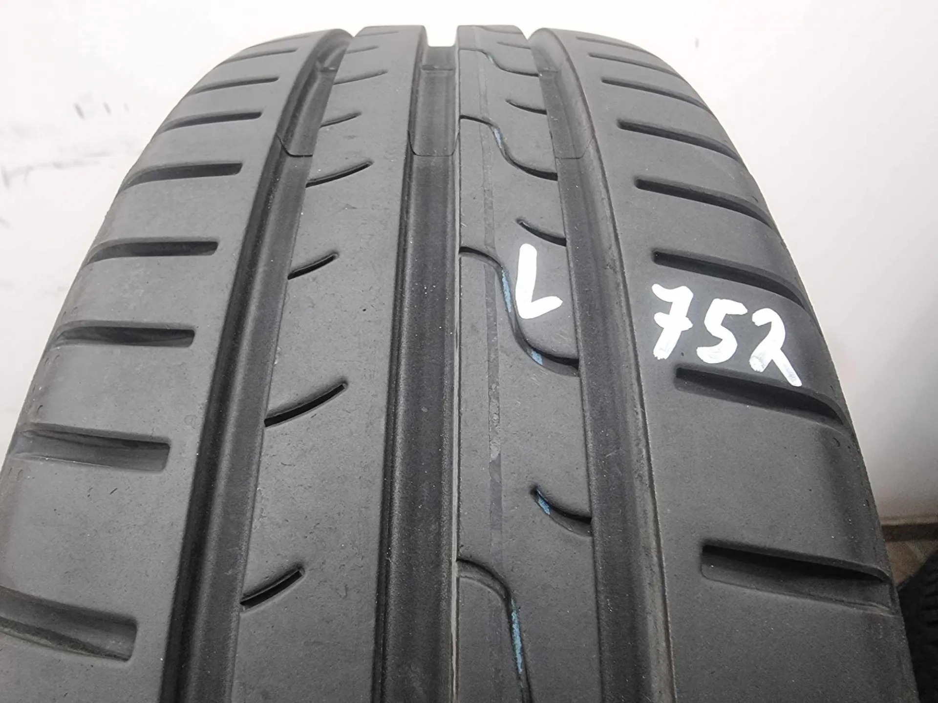 1бр лятна гума 185/60/15 DUNLOP L0752 1