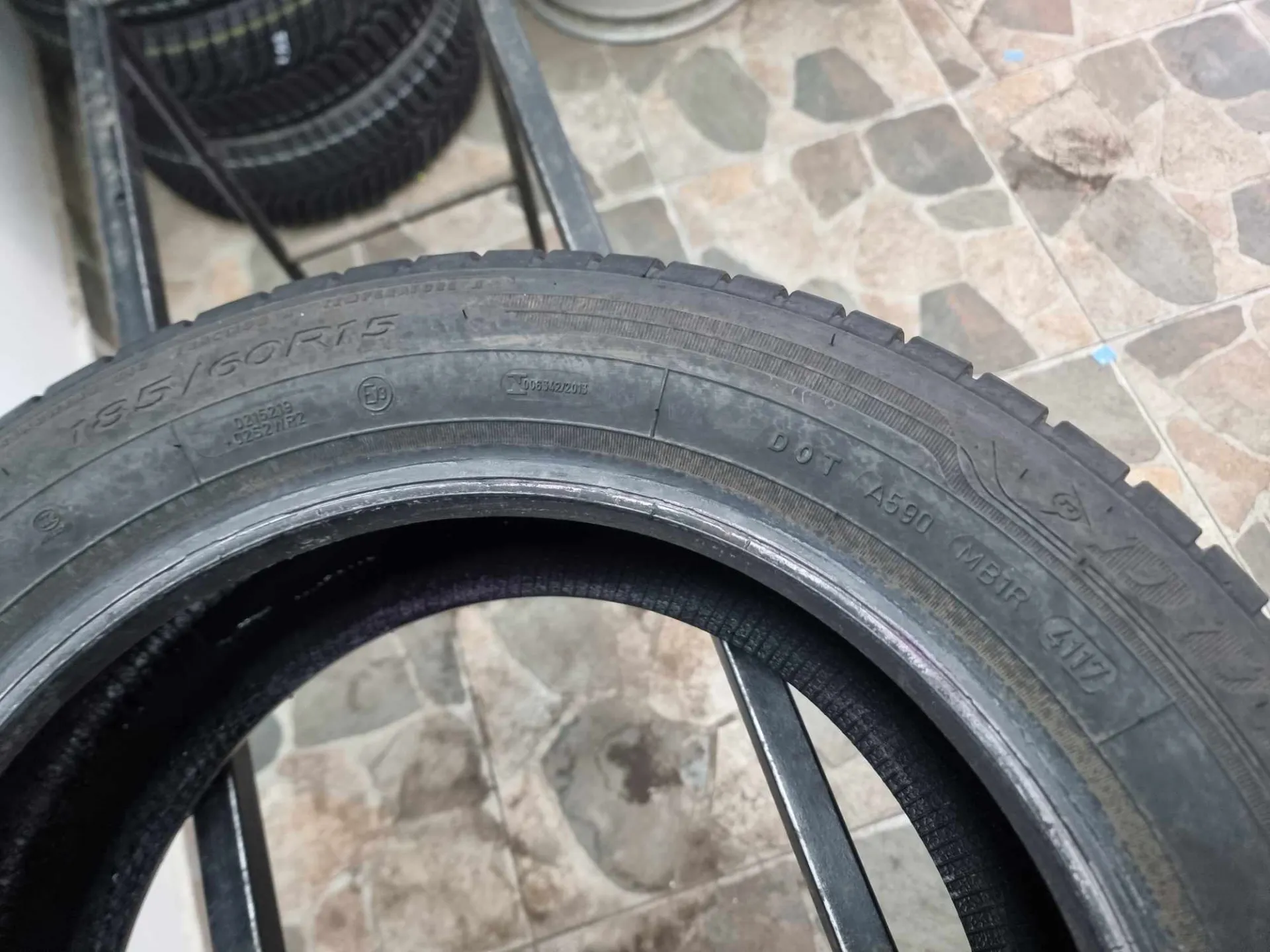 1бр лятна гума 185/60/15 DUNLOP L0752 2