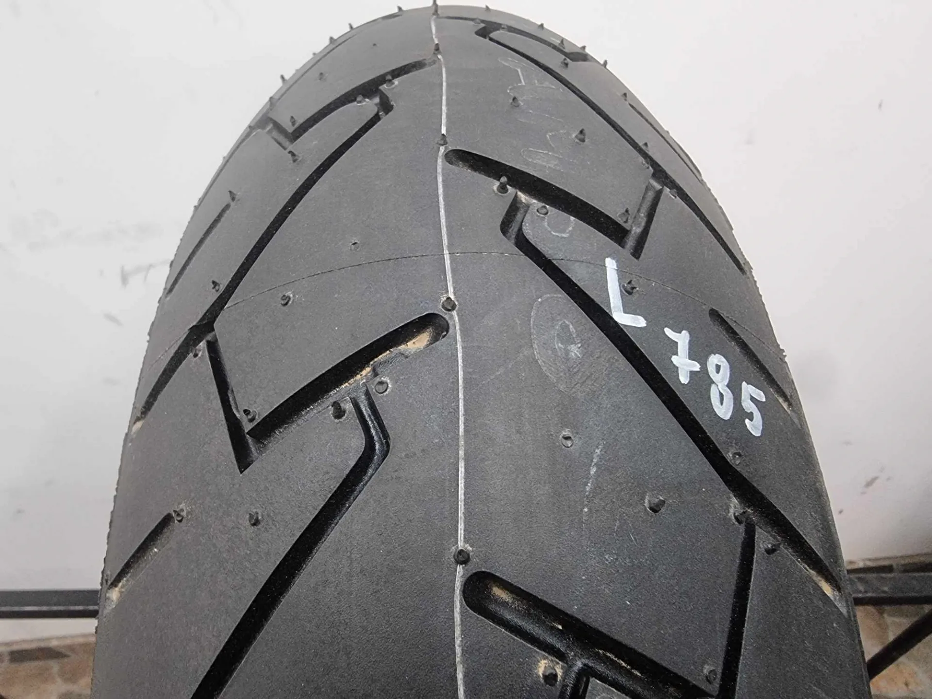 1бр гума за мотор 170/60/17 BRIDGESTONE L0785 1