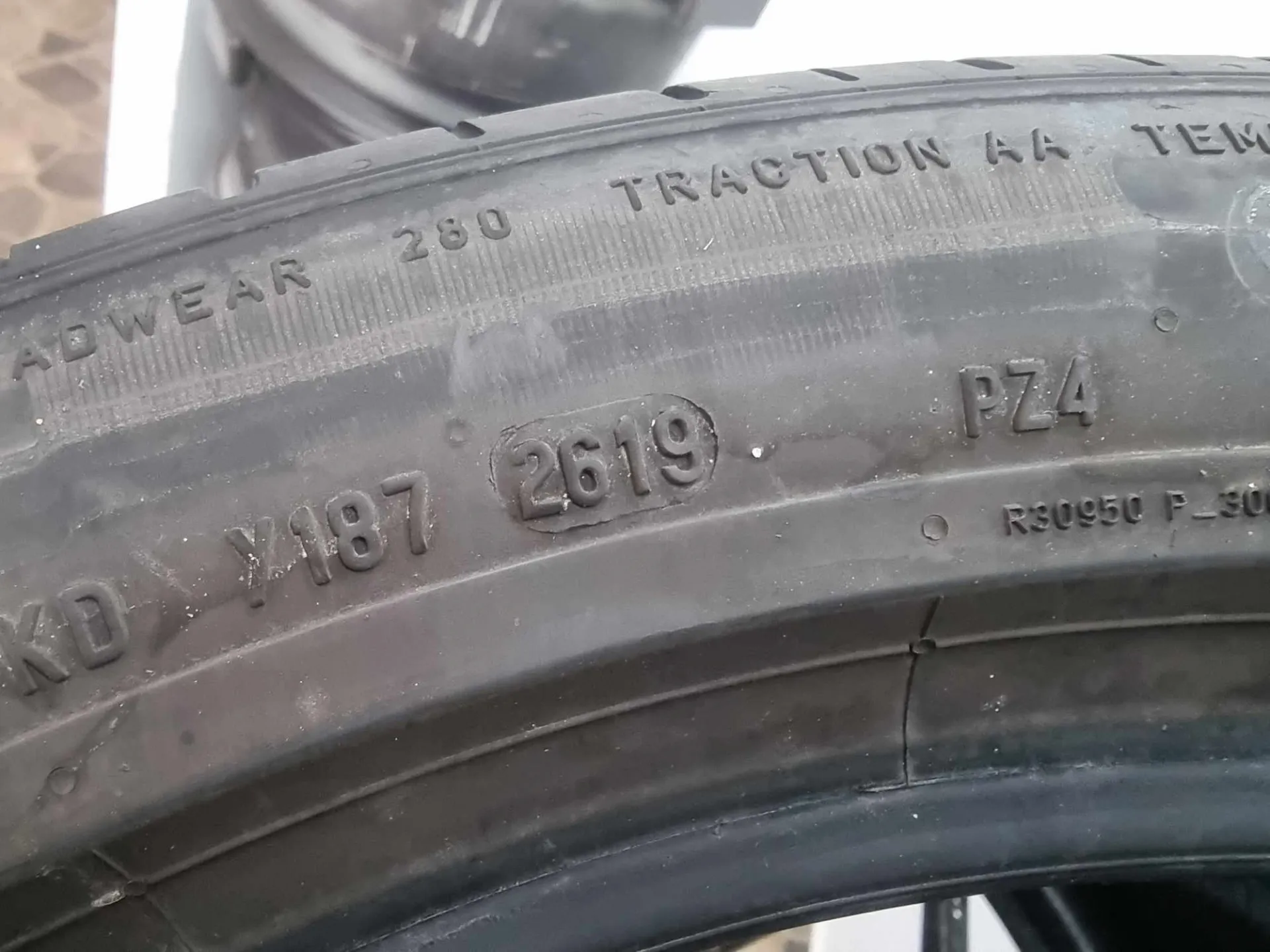 4бр летни гуми 245/45/20 PIRELLI L0828 7