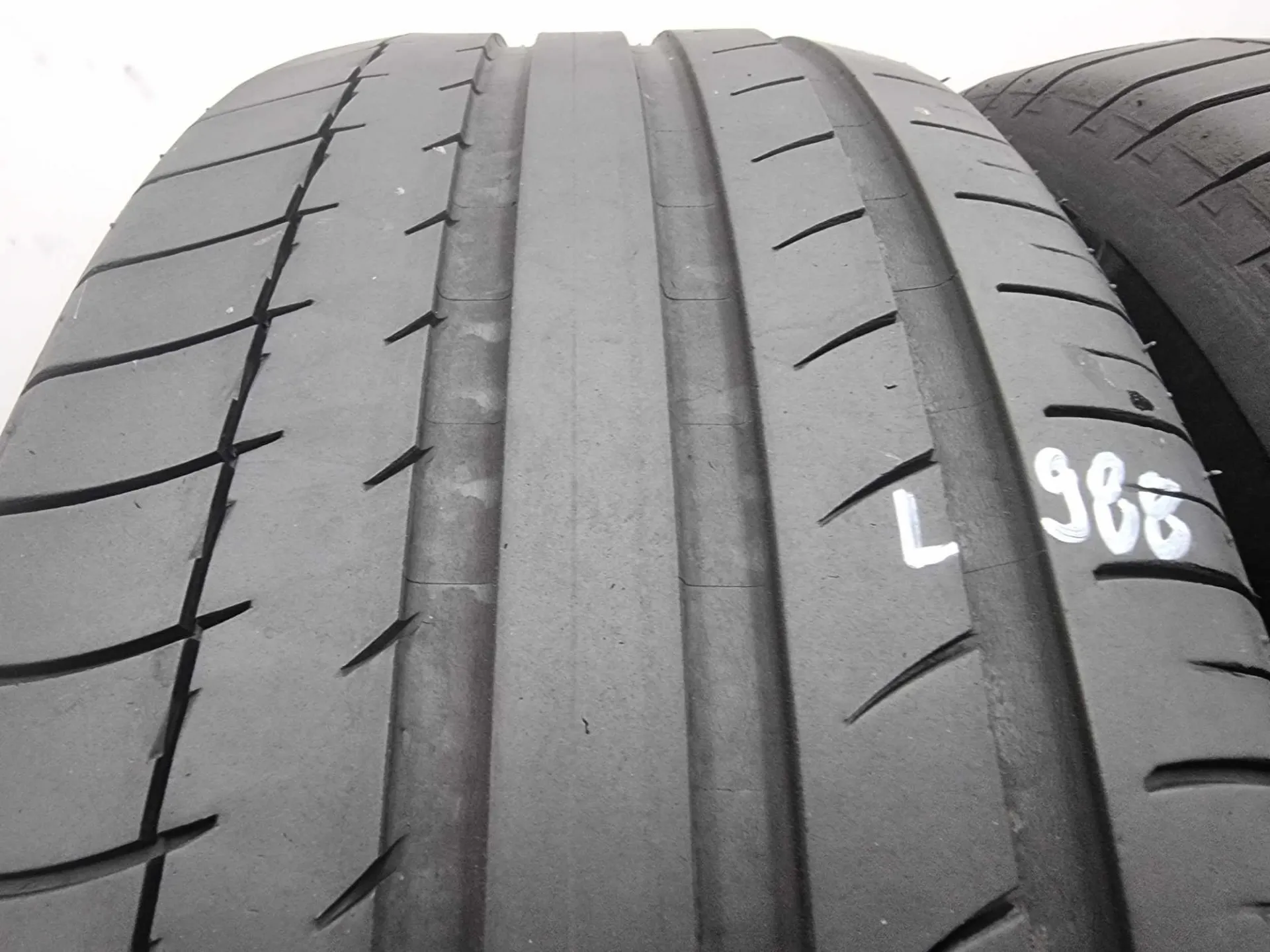 2бр летни гуми 235/55/17 MICHELIN L0988 1