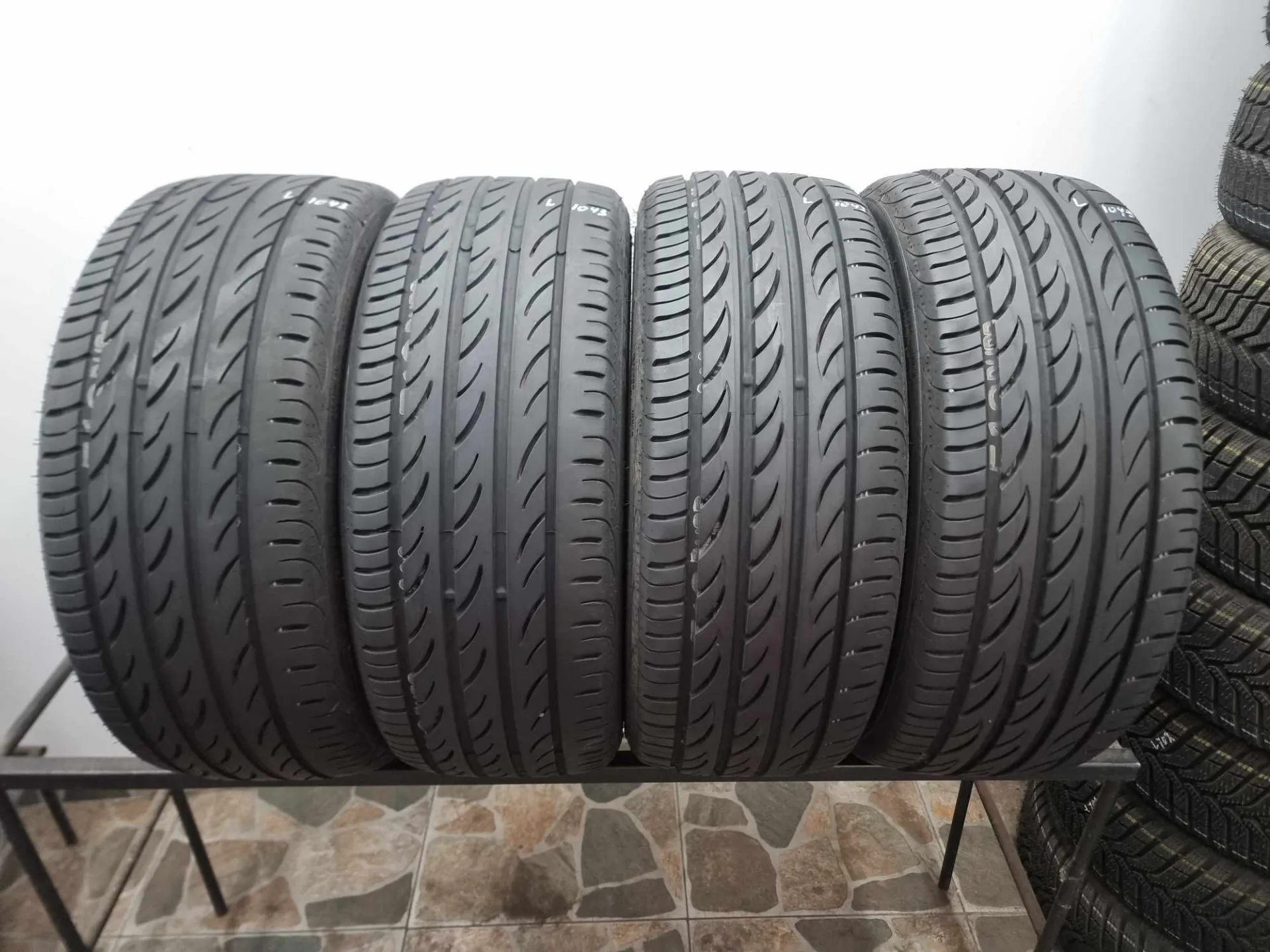 4бр летни гуми 205/40/17 PIRELLI L01043 5