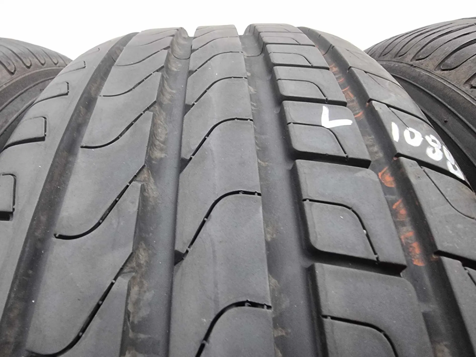 2бр летни гуми 215/65/17 PIRELLI L01088 3