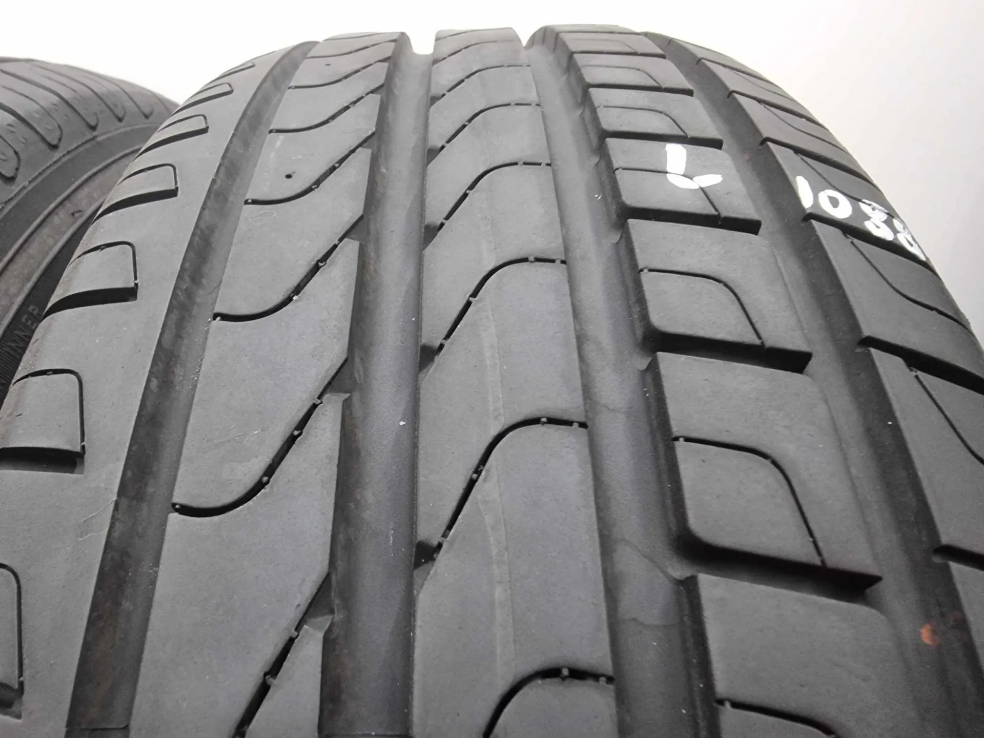 2бр летни гуми 215/65/17 PIRELLI L01088 4