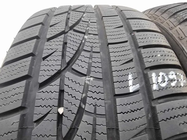 2бр зимни гуми 235/55/17 HANKOOK L01097 1