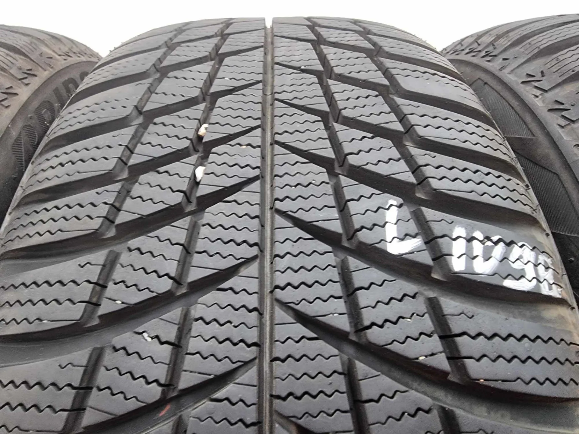 4бр зимни гуми 205/55/16 BRIDGESTONE L01098 2