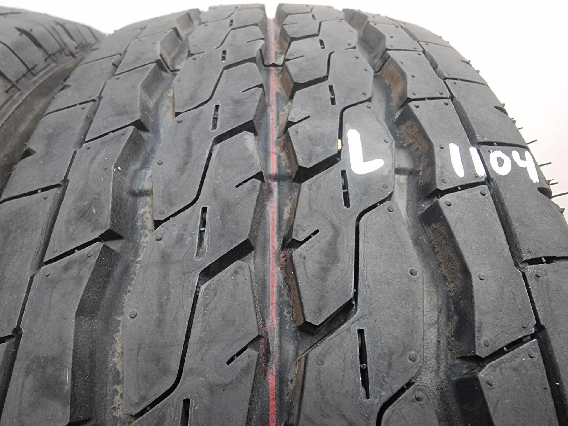 2бр летни гуми за бус 215/65/16С FIRESTONE L01104 2