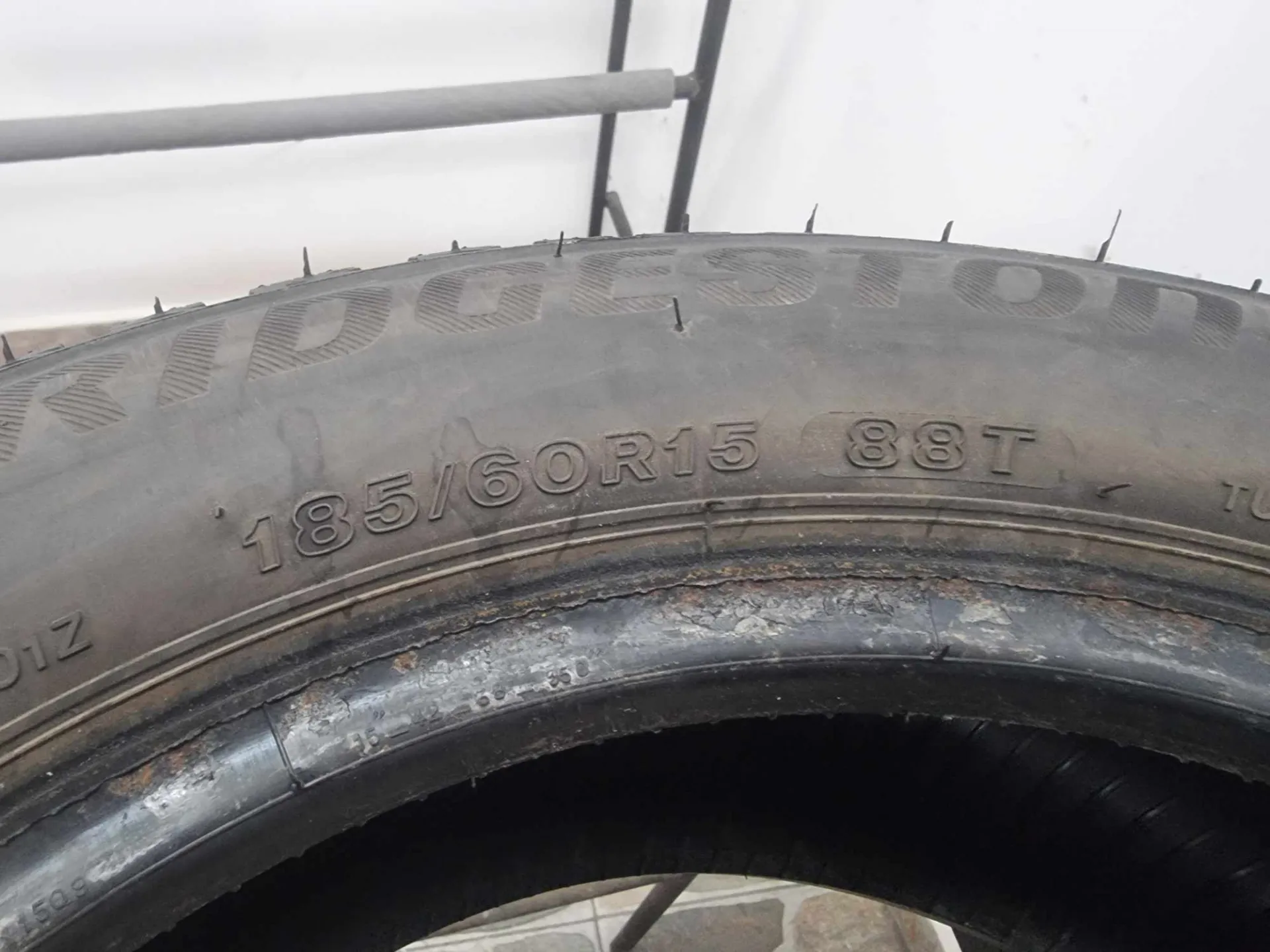 2бр зимни гуми 185/60/15 BRIDGESTONE L01127 4