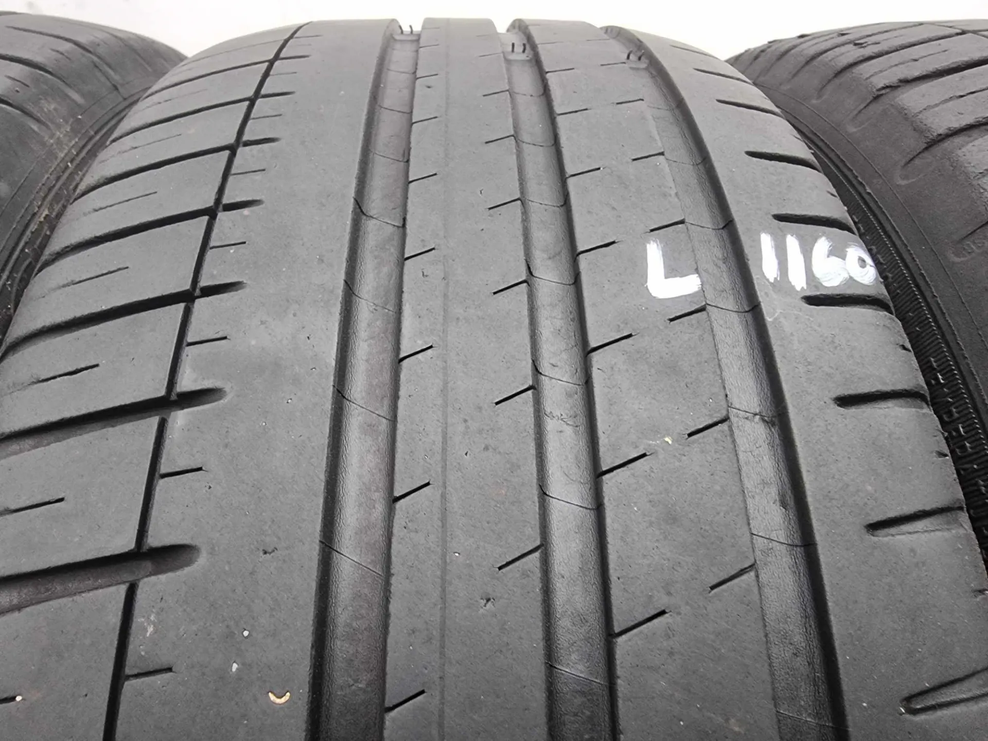 4бр летни гуми 215/45/18 MICHELIN L01160 2