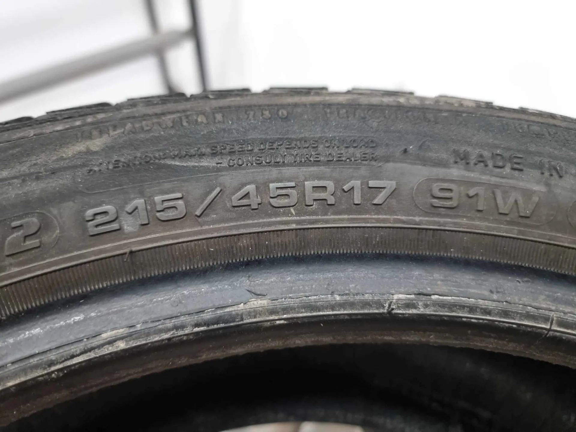 2бр всесезонни гуми 215/45/17 GOODYEAR L01166 4