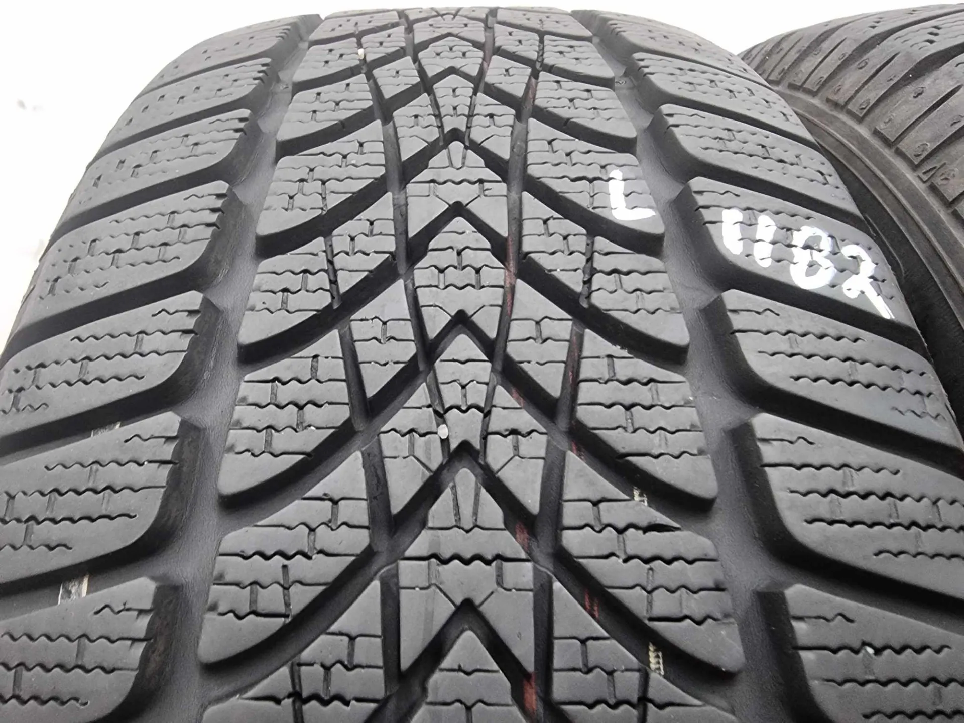 2бр зимни гуми 205/55/16 DUNLOP L01182 1