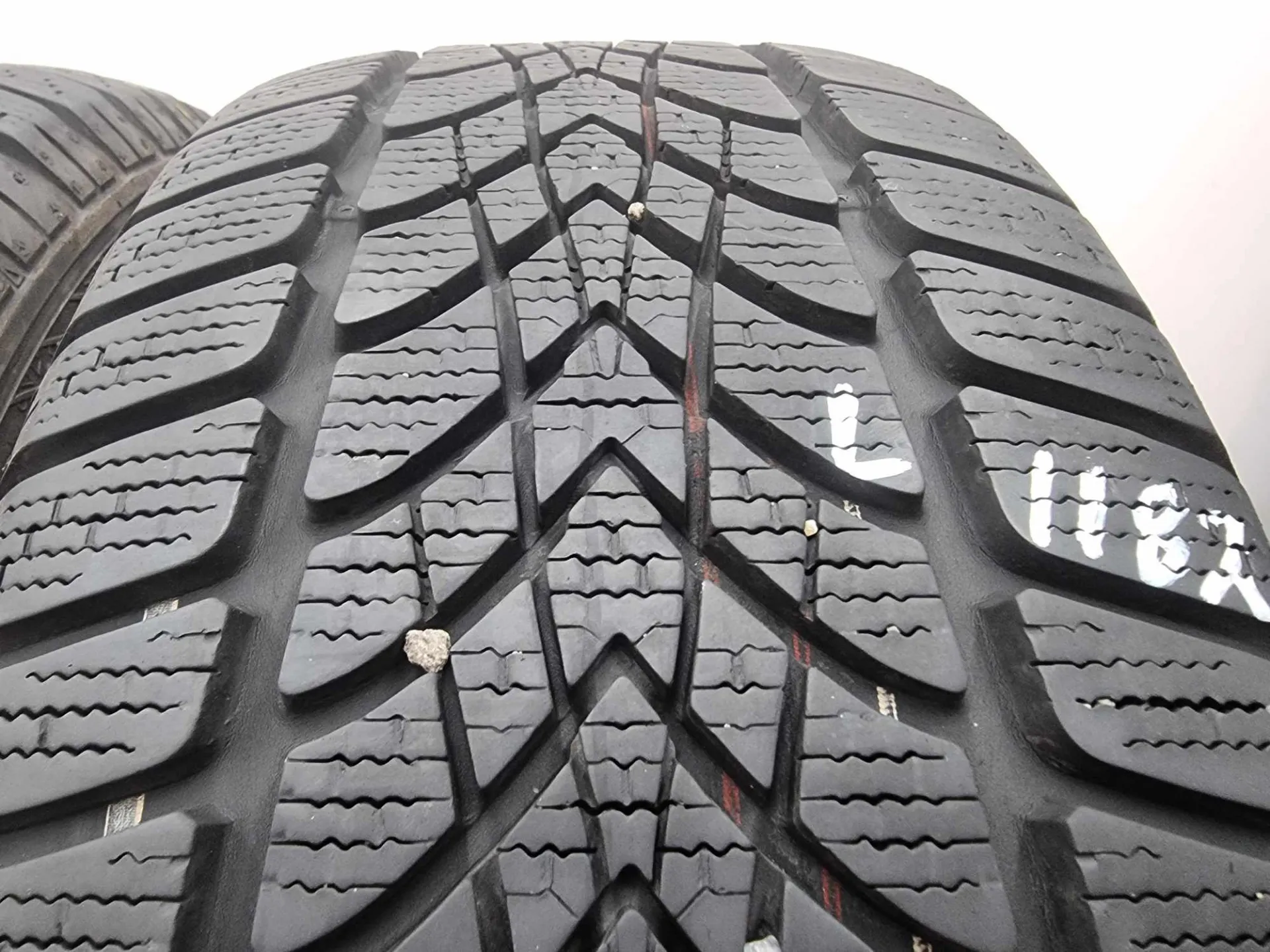 2бр зимни гуми 205/55/16 DUNLOP L01182 2