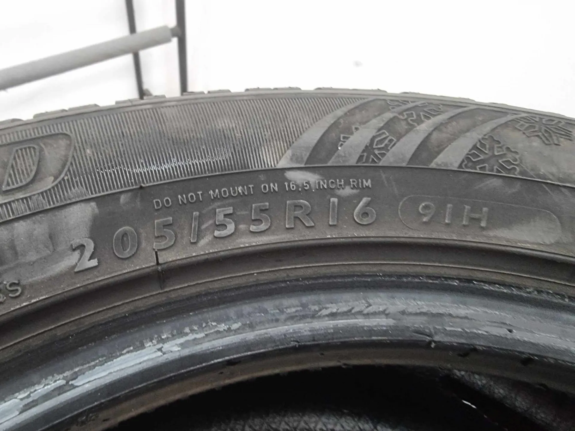 2бр зимни гуми 205/55/16 DUNLOP L01182 4