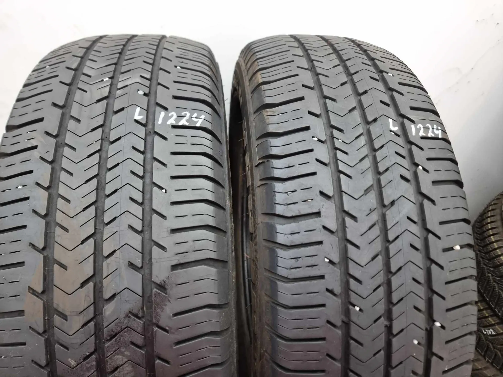 2бр летни гуми за бус 215/65/16С MICHELIN L01224 3